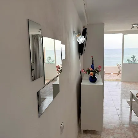 Ocean Views - Apartment